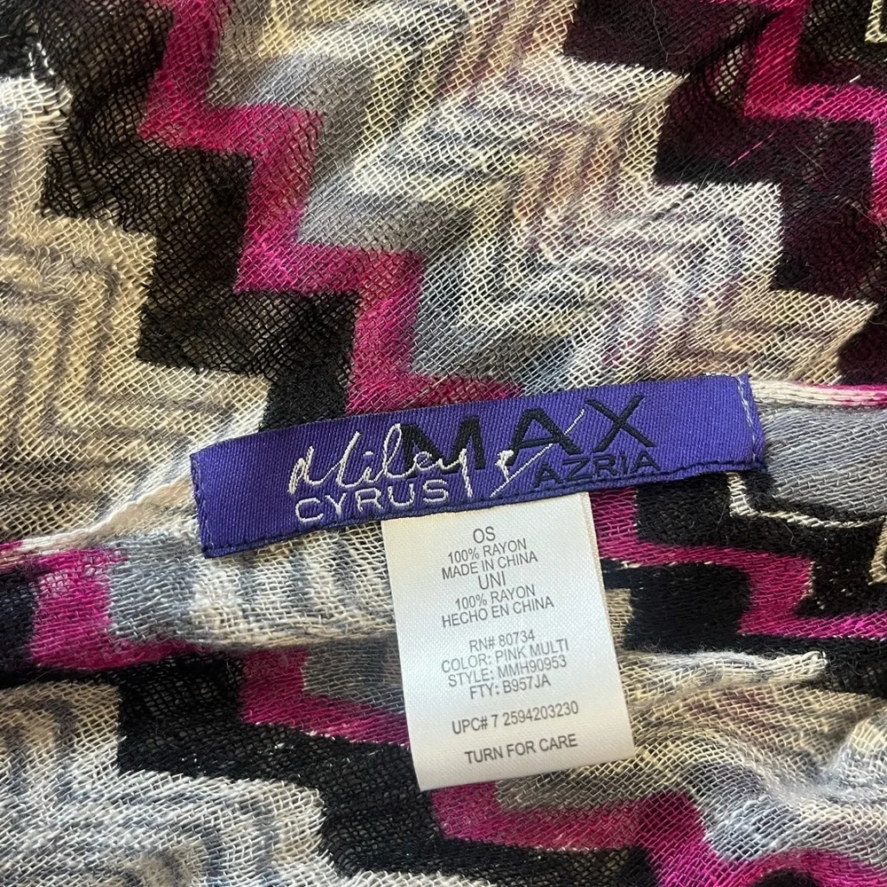 MaxAzria Zigzag Chevron Fringe Scarf in Magenta, Black & Gray